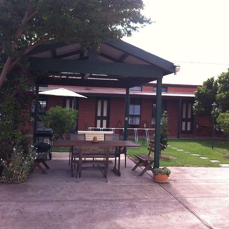Mansfield Travellers Lodge Bagian luar foto